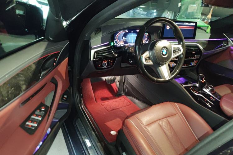 Used BMW 5 Series 2022 525Li M Sport Package Driver Seat