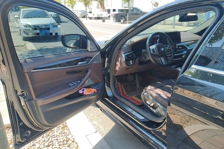 Used BMW 5 Series 2022 525Li M Sport Package Driver Seat
