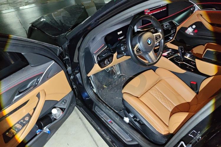 Used BMW 5 Series 2022 525i M Sport Package Driver Seat