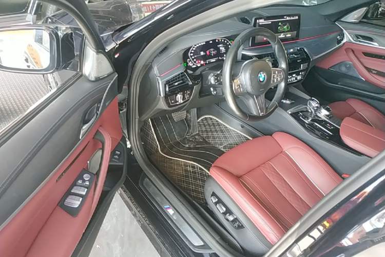 Used BMW 5 Series 2022 Revised Version 3 530Li Luxury Edition M Sport Package Driver Seat
