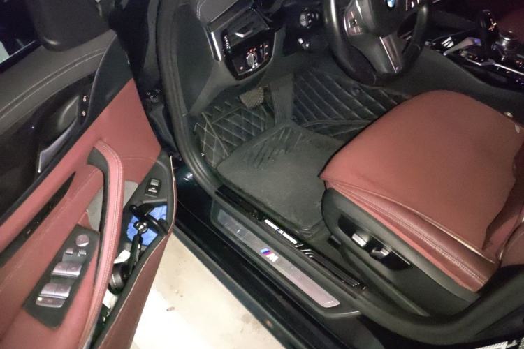 Used BMW 5 Series 2022 Restyled 525Li M Sport Package Driver Seat