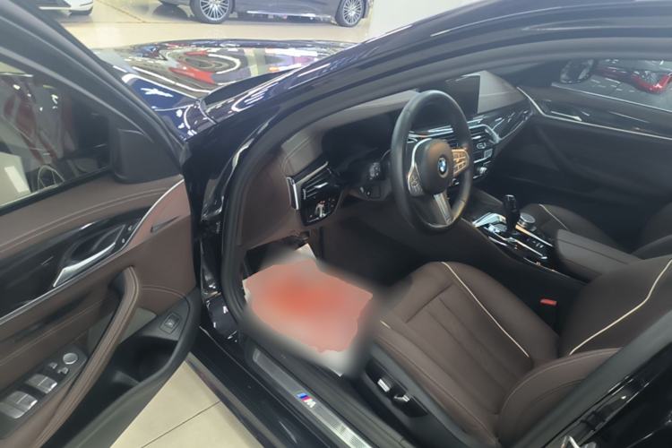 Used BMW 5 Series 2022 Second Facelift 525Li M Sport Package Driver Seat