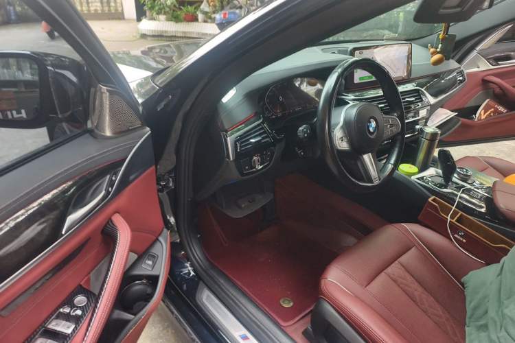 Used BMW 5 Series 2022 Restyled 525Li M Sport Package Driver Seat