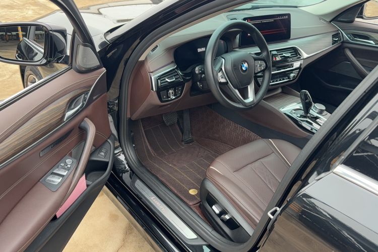 Used BMW 5 Series 2022 530Li Leading Luxury Package Driver Seat
