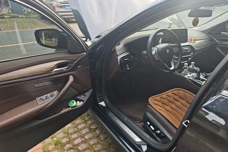 Used BMW 5 Series 2022 Updated 530Li Luxury Edition Premium Package Driver Seat