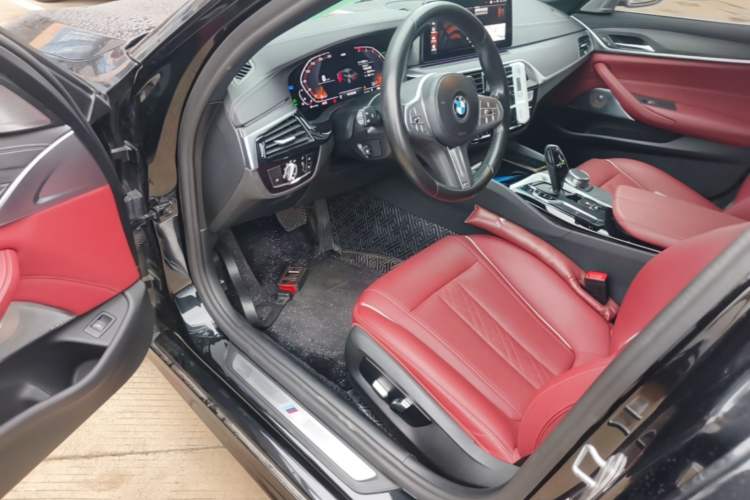 Used BMW 5 Series 2022 Second Facelift 530Li Leading Edition M Sport Package Driver Seat