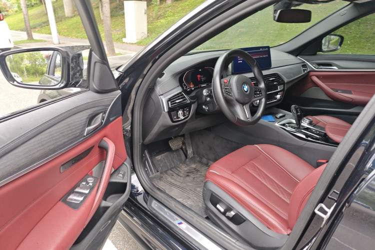 Used BMW 5 Series 2022 Updated 530Li Leading Edition Luxury Package Driver Seat
