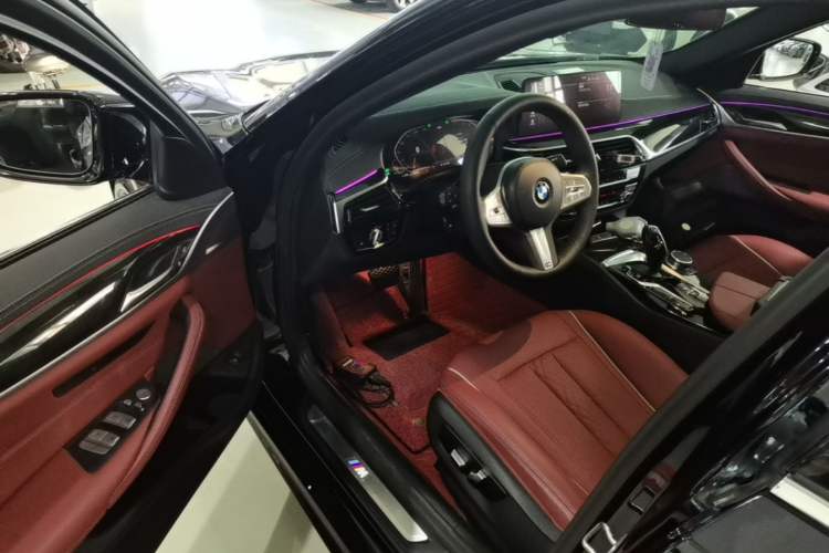 Used BMW 5 Series 2022 Second Facelift 525Li M Sport Package Driver Seat