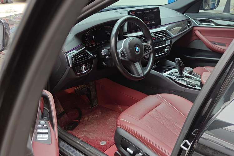 Used BMW 5 Series 2022 Restyled 525Li M Sport Package Driver Seat
