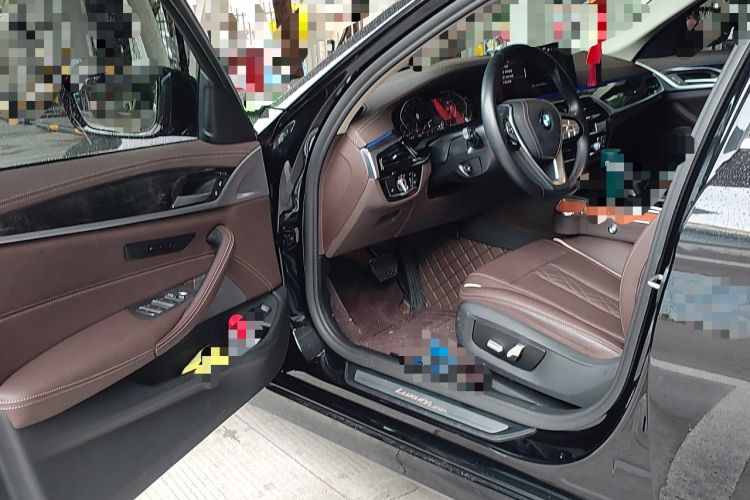 Used BMW 5 Series 2022 525Li Luxury Package Driver Seat