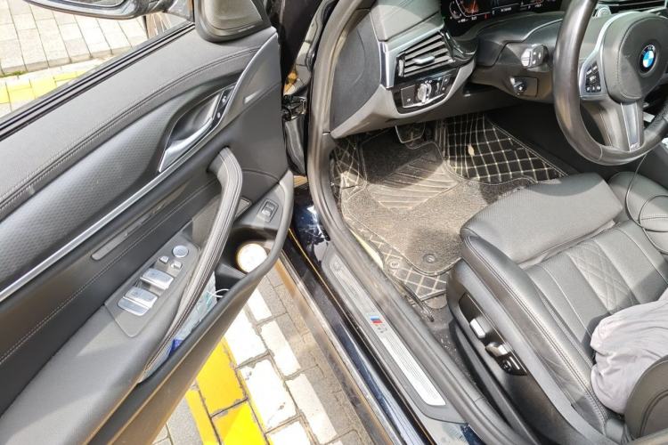 Used BMW 5 Series 2022 530i M Sport Package Driver Seat