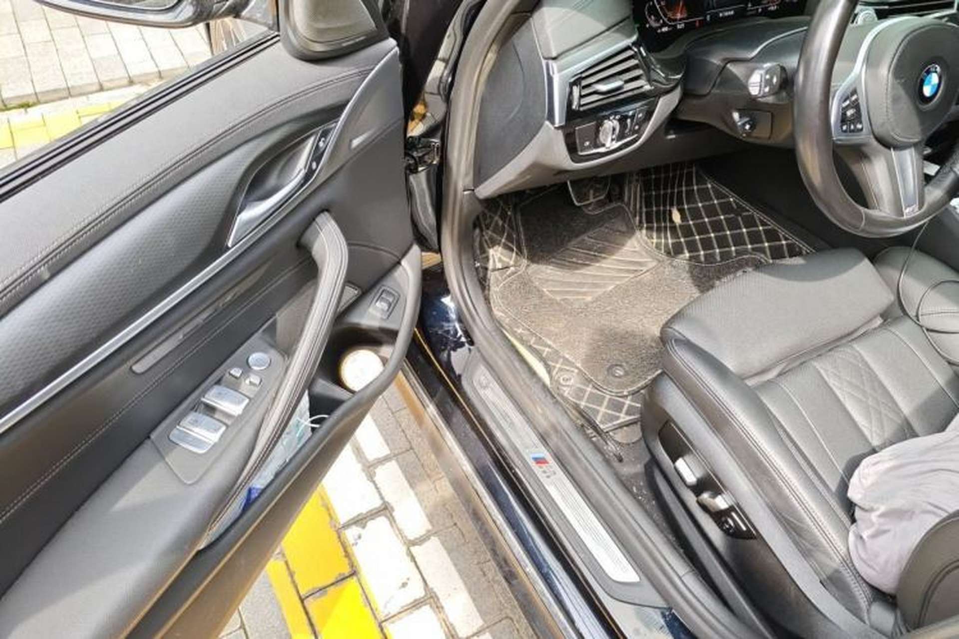 Used BMW 5 Series 2022 530i M Sport Package Driver Seat