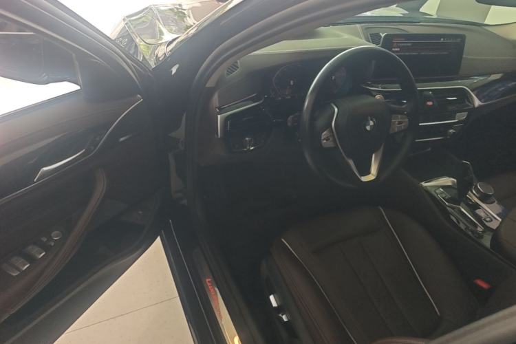 Used BMW 5 Series 2022 Restyled 525Li Luxury Package Driver Seat