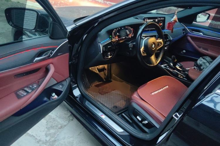 Used BMW 5 Series 2022 Second Facelift 530Li Leading Edition M Sport Package Driver Seat