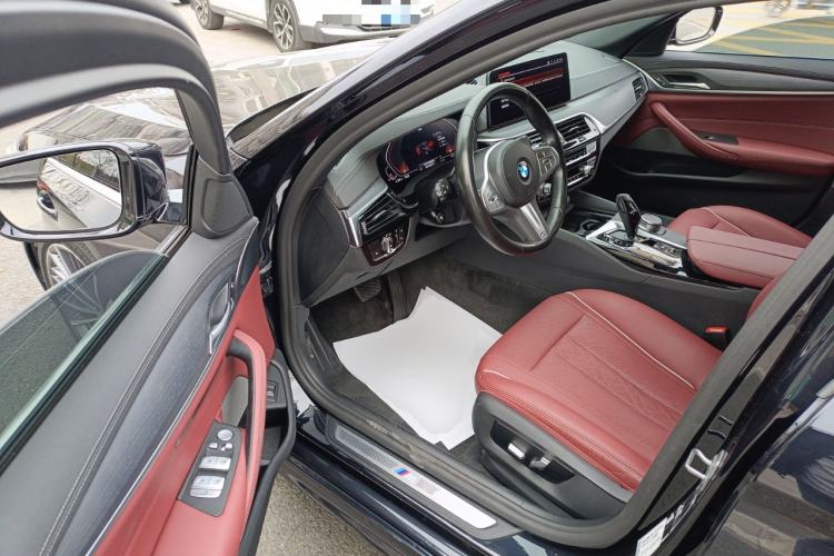 Used BMW 5 Series 2022 Second Facelift 530Li Leading Edition M Sport Package Driver Seat