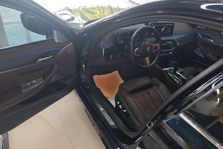 Used BMW 5 Series 2022 530Li Executive M Sport Package Driver Seat