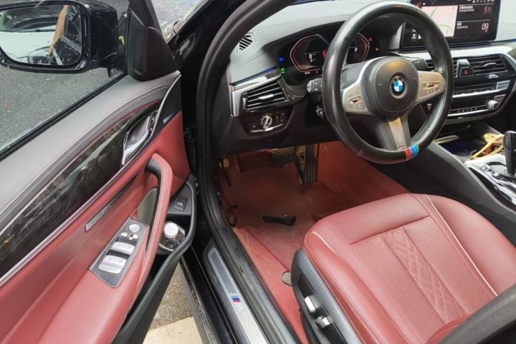 Used BMW 5 Series 2022 Second Facelift 525Li M Sport Package Driver Seat