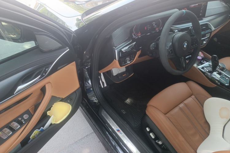 Used BMW 5 Series 2022 Restyled 540i Luxury Edition M Sport Package Driver Seat