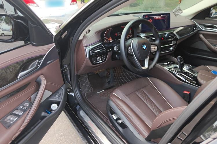 Used BMW 5 Series 2022 Restyled 525Li Luxury Package Driver Seat