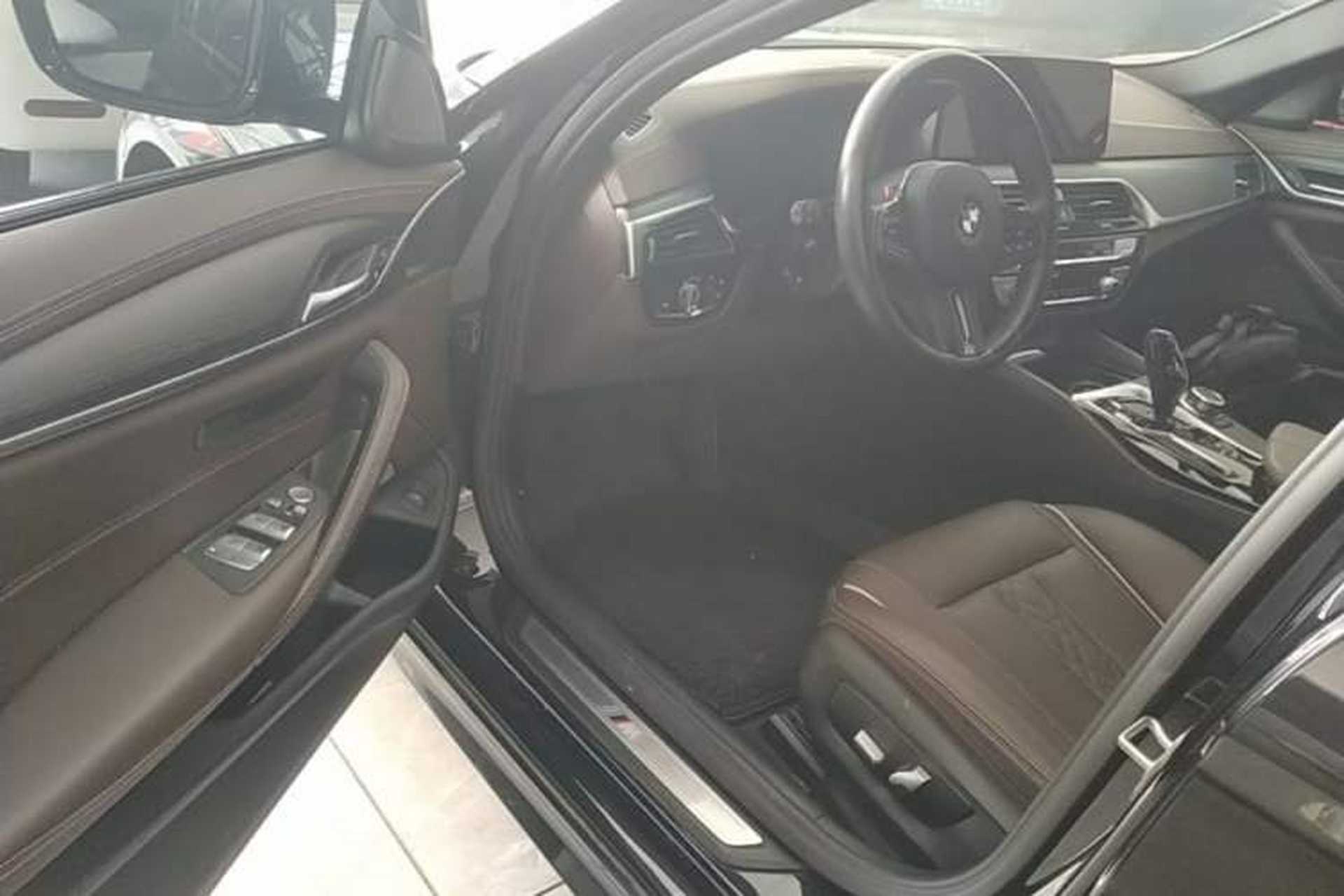 Used BMW 5 Series 2022 Restyled 530Li Leading Edition M Sport Package Driver Seat