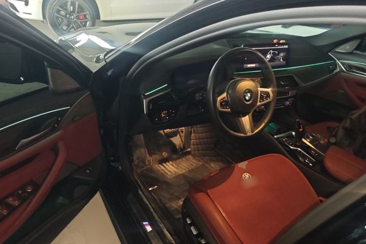 Used BMW 5 Series 2022 Second Facelift 530Li Luxury Version M Sport Package Driver Seat