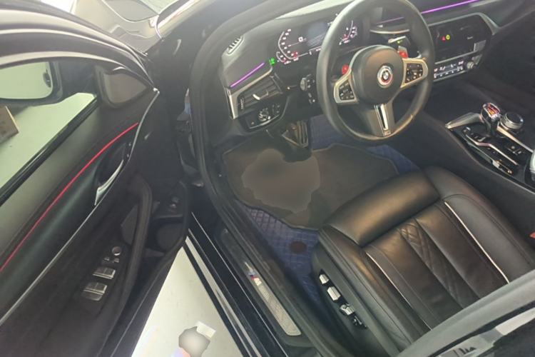 Used BMW 5 Series 2022 Restyled 540i Luxury Edition M Sport Package Driver Seat