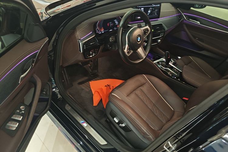 Used BMW 5 Series 2022 Second Facelift 530Li xDrive M Sport Package Driver Seat