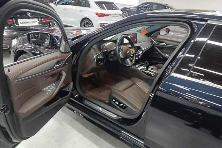 Used BMW 5 Series 2022 Revised Version 3 530Li Luxury Edition M Sport Package Driver Seat