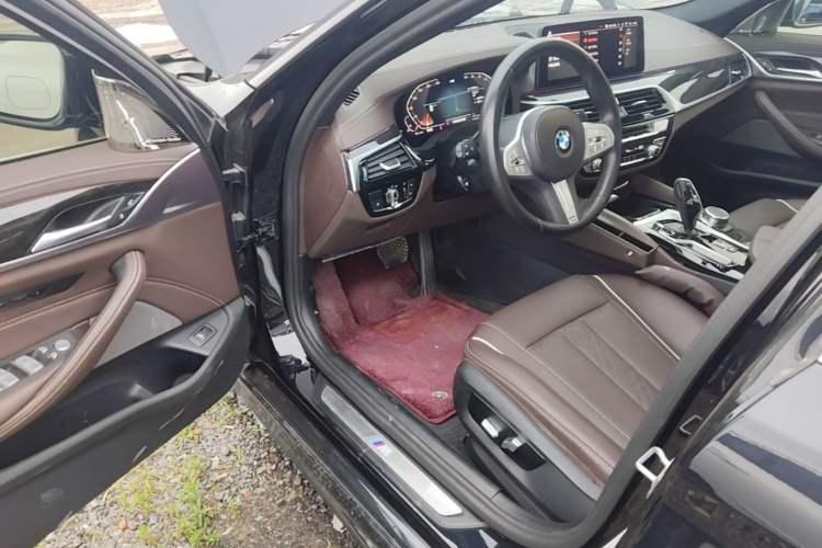 Used BMW 5 Series 2022 Second Facelift 525Li M Sport Package Driver Seat