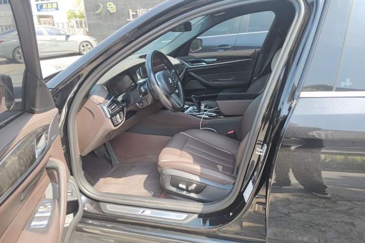 Used BMW 5 Series 2022 Second Facelift 525Li M Sport Package Driver Seat