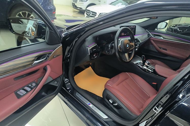 Used BMW 5 Series 2022 Second Facelift 530Li Leading Edition M Sport Package Driver Seat