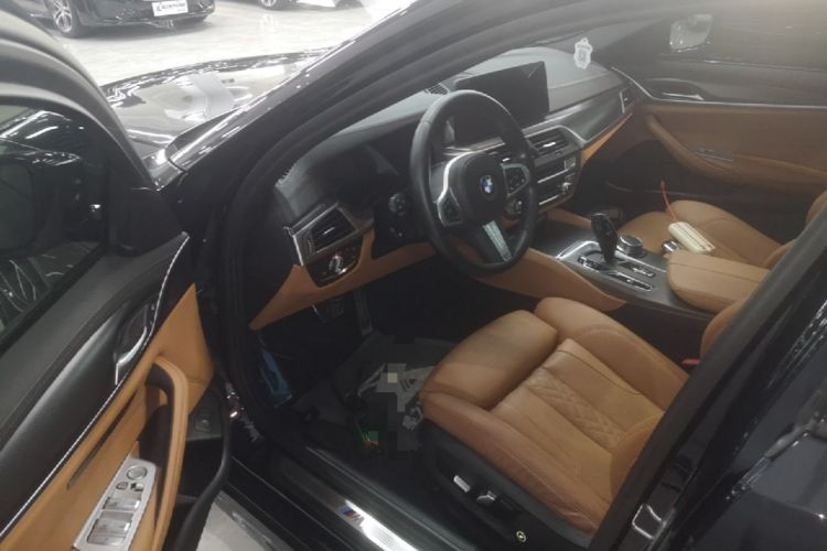 Used BMW 5 Series 2022 Restyled 525i M Sport Package Driver Seat