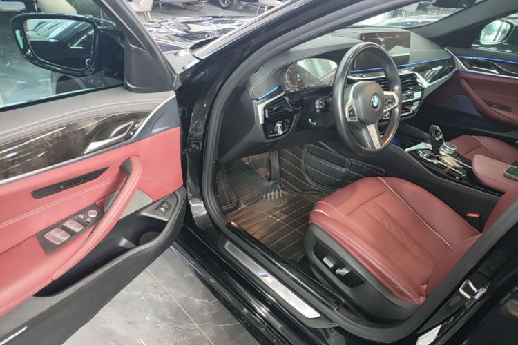 Used BMW 5 Series 2022 525Li M Sport Package Driver Seat