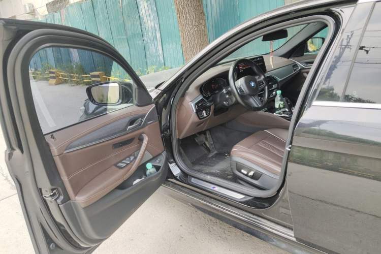 Used BMW 5 Series 2022 Revised Version 530Li xDrive M Sport Package Driver Seat
