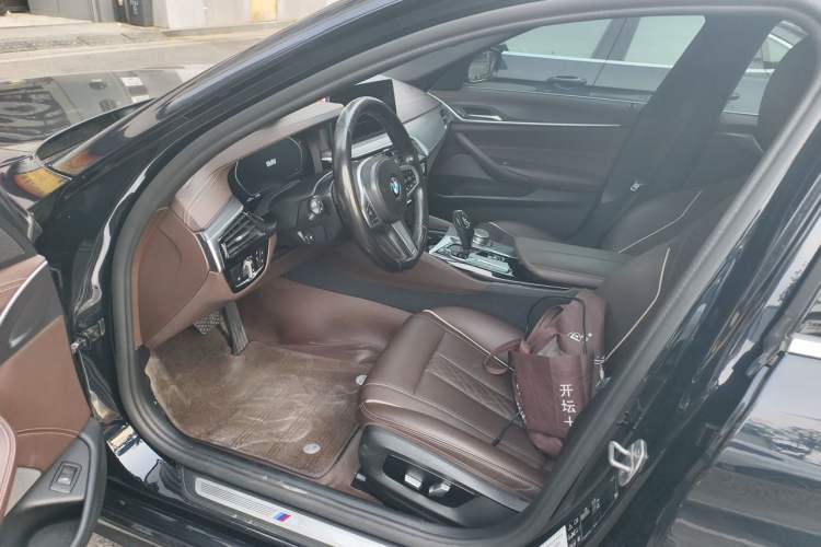Used BMW 5 Series 2022 530Li xDrive M Sport Package Driver Seat