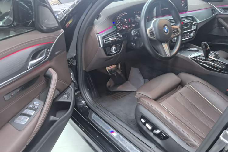 Used BMW 5 Series 2022 Revised Version 3 530Li Luxury Edition M Sport Package Driver Seat