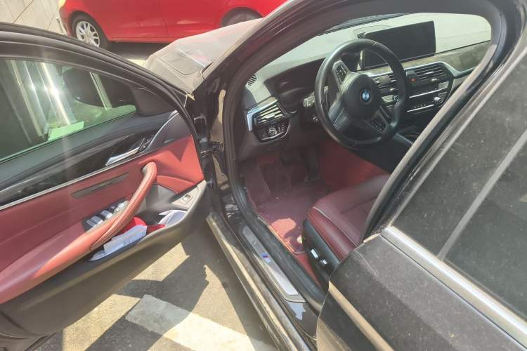 Used BMW 5 Series 2022 Second Facelift 525Li M Sport Package Driver Seat