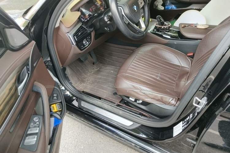 Used BMW 5 Series 2022 Updated 530Li xDrive Luxury Package Driver Seat