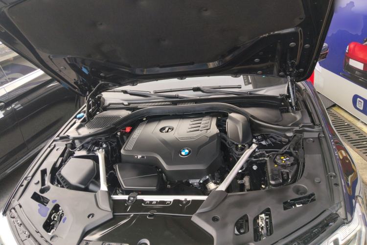 Used BMW 5 Series 2022 Second Facelift 525Li M Sport Package Engine Bay