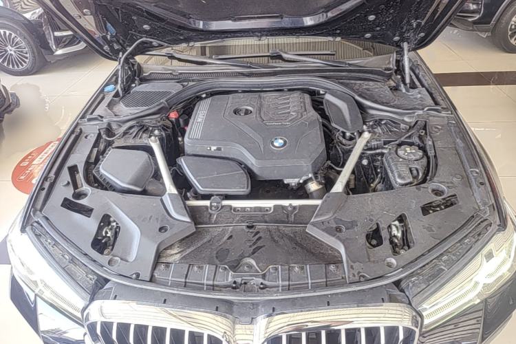 Used BMW 5 Series 2022 Second Facelift 525Li M Sport Package Engine Bay