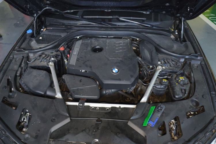 Used BMW 5 Series 2022 530Li Leading Model M Sport Package Engine Bay
