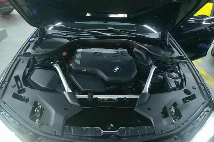 Used BMW 5 Series 2022 Revised Version 530Li xDrive M Sport Package Engine Bay