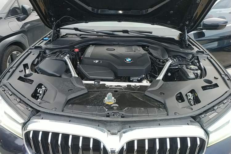 Used BMW 5 Series 2022 Restyled 525Li Luxury Package Engine Bay