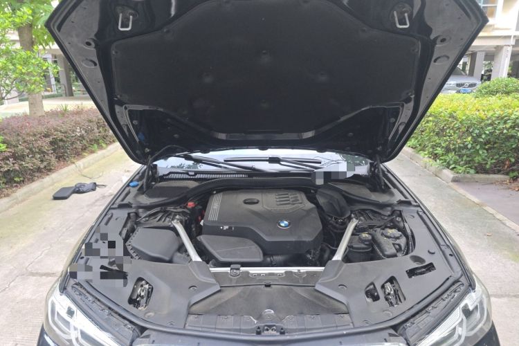 Used BMW 5 Series 2022 Second Facelift 530Li Luxury Version M Sport Package Engine Bay