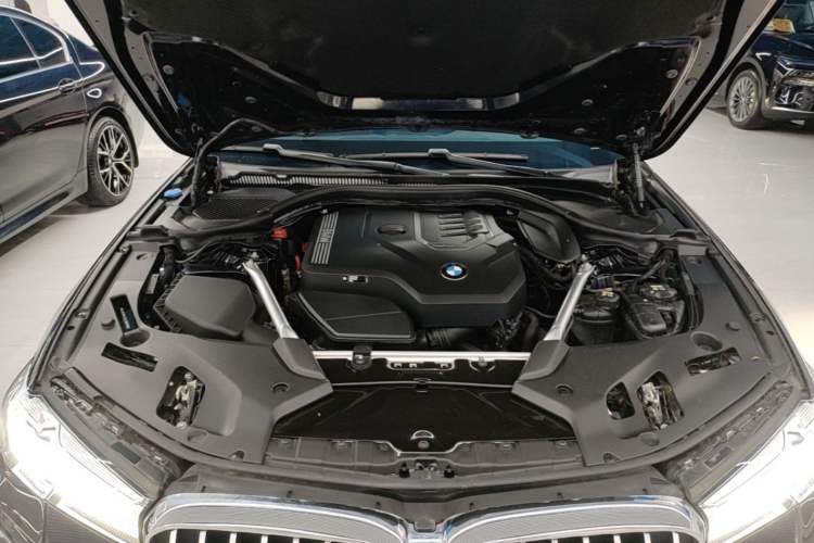 Used BMW 5 Series 2022 Restyled 530Li Leading Edition M Sport Package Engine Bay