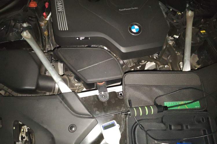 Used BMW 5 Series 2022 Second Facelift 530Li Luxury Version M Sport Package Engine Bay