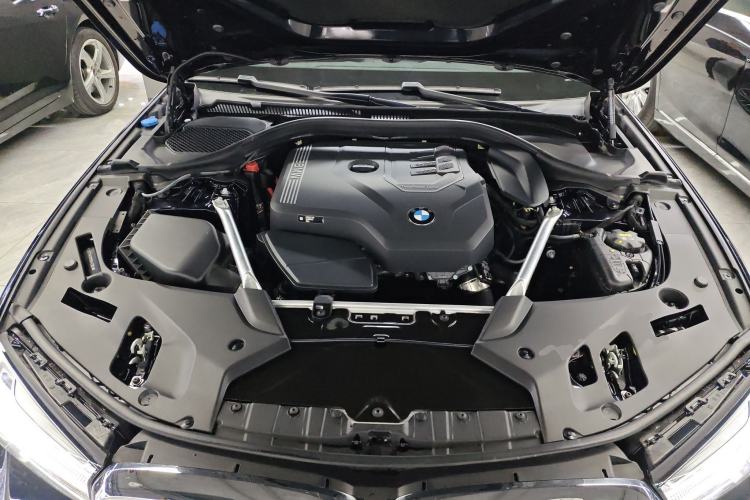 Used BMW 5 Series 2022 Second Facelift 525Li M Sport Package Engine Bay