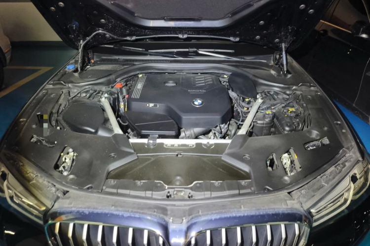 Used BMW 5 Series 2022 530Li Leading Model M Sport Package Engine Bay