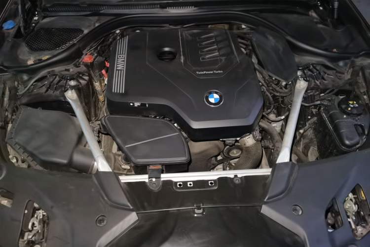 Used BMW 5 Series 2022 Restyled 525Li M Sport Package Engine Bay