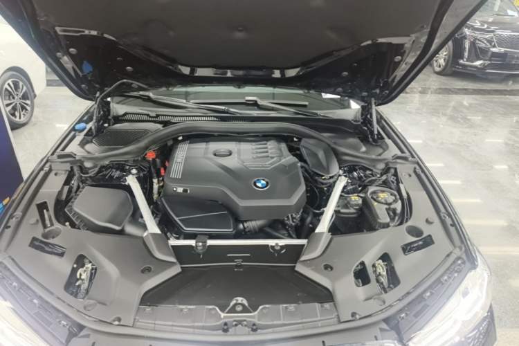 Used BMW 5 Series 2022 Second Facelift 530i M Sport Package Engine Bay